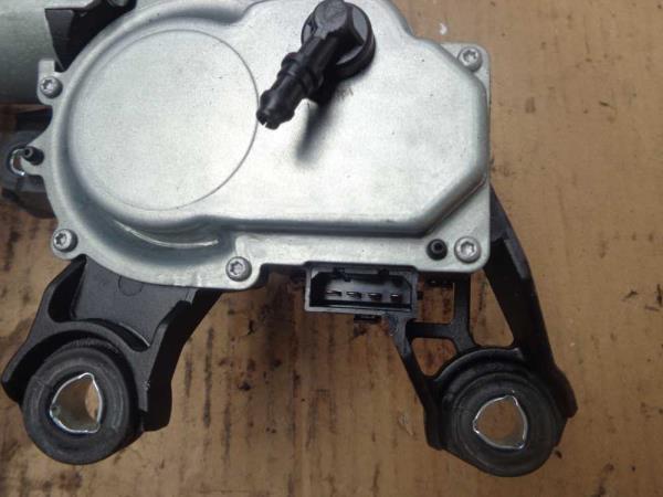 MOTEUR D ESSUIE GLACE ARRIERE VW/SEAT/SKODA - Vue 2
